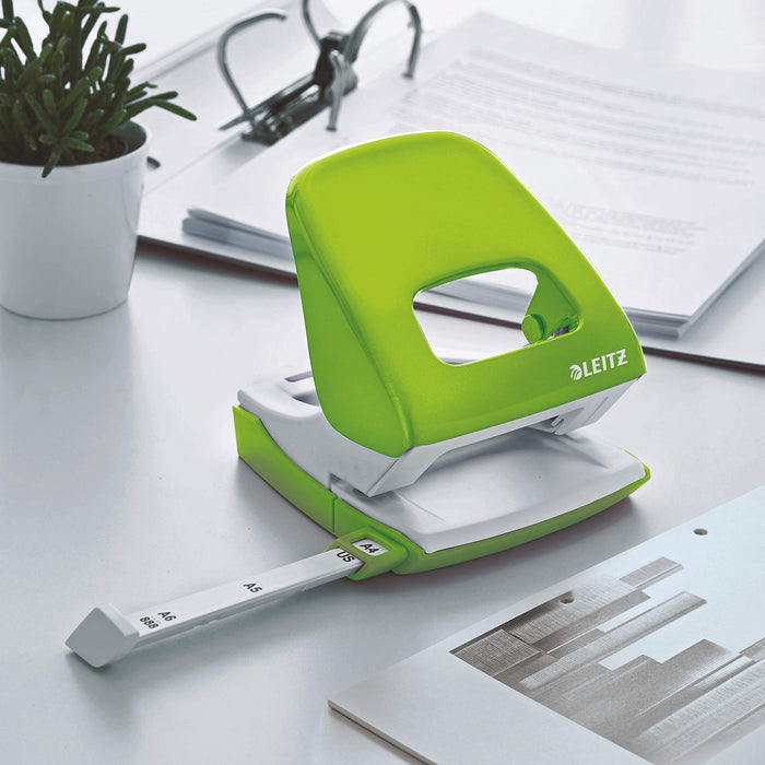 Leitz NeXXt WOW Metal 2 Hole Punch 5008 30 Sheets Green