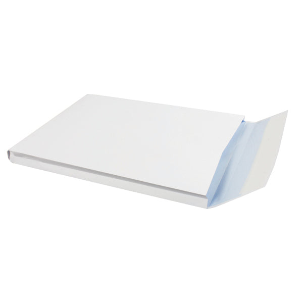 Q-Connect C4 Envelopes Window Gusset Peel and Seal 120gsm White (Pack of 125) KF02891